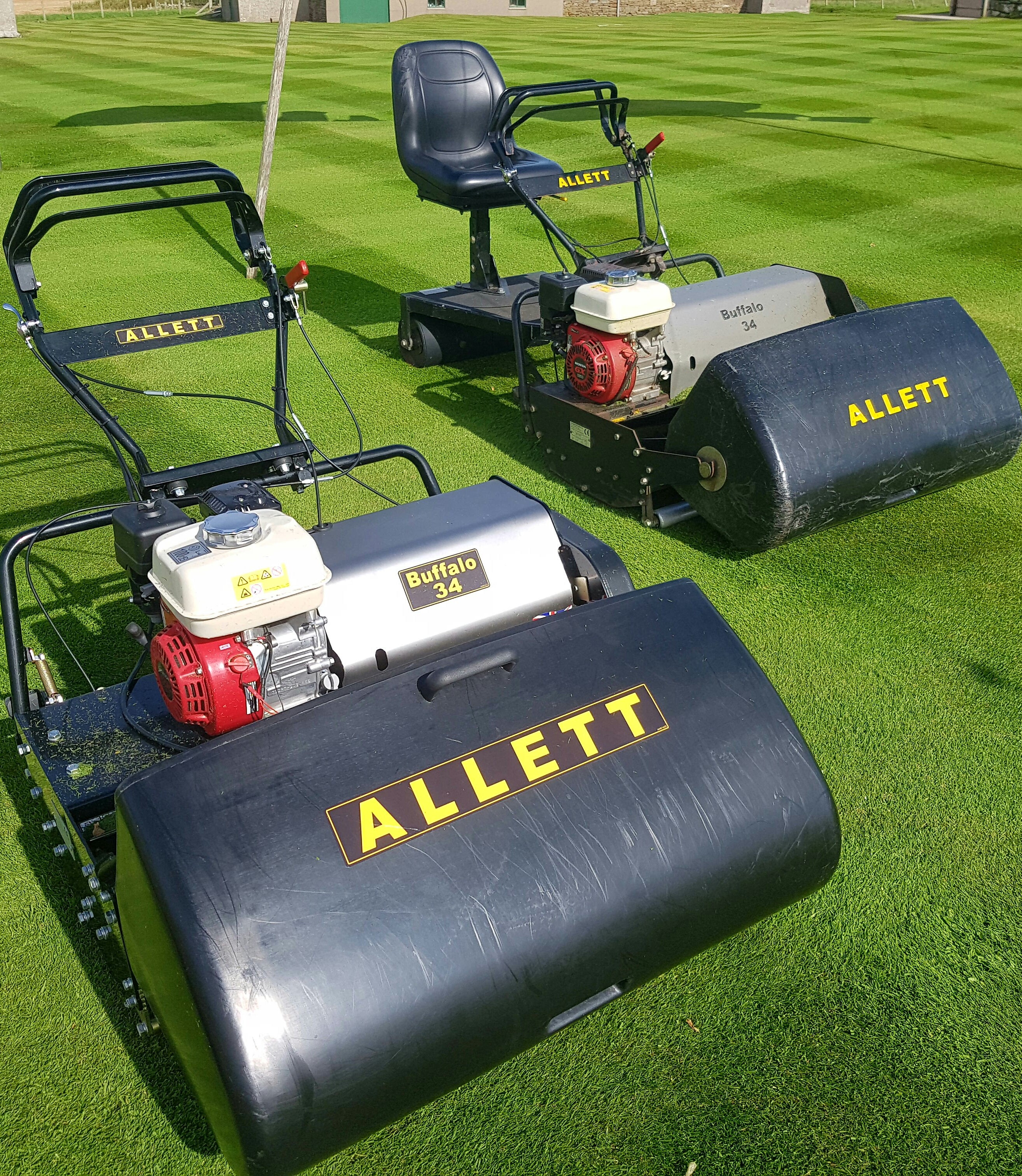 BUFFALO 34" (865mm) General purpose 8 blade Mower