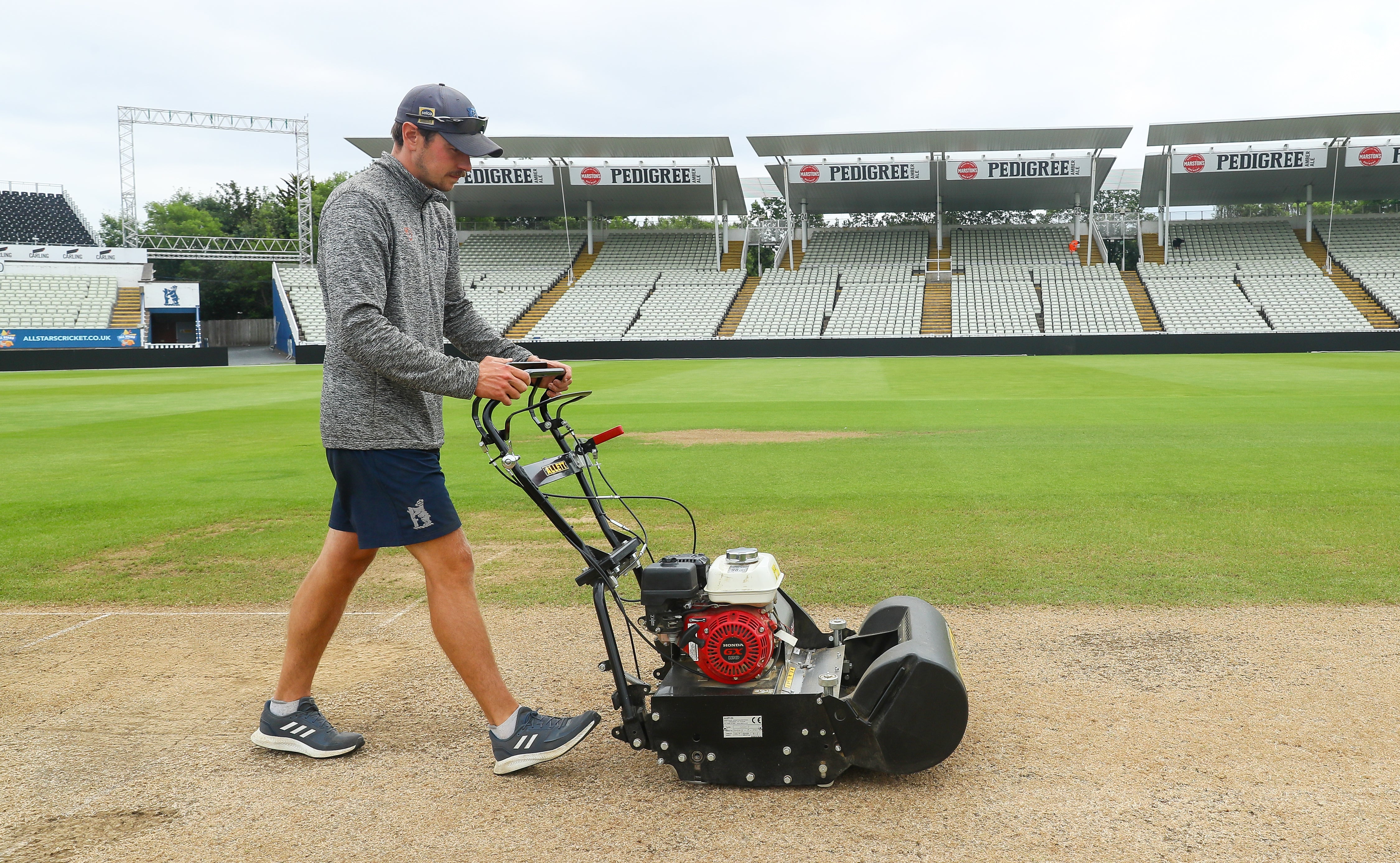 Tondeuse à cylindres Allett Shaver 24