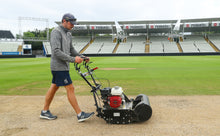 Charger l'image dans la galerie, Tondeuse à cylindres Allett Shaver 24