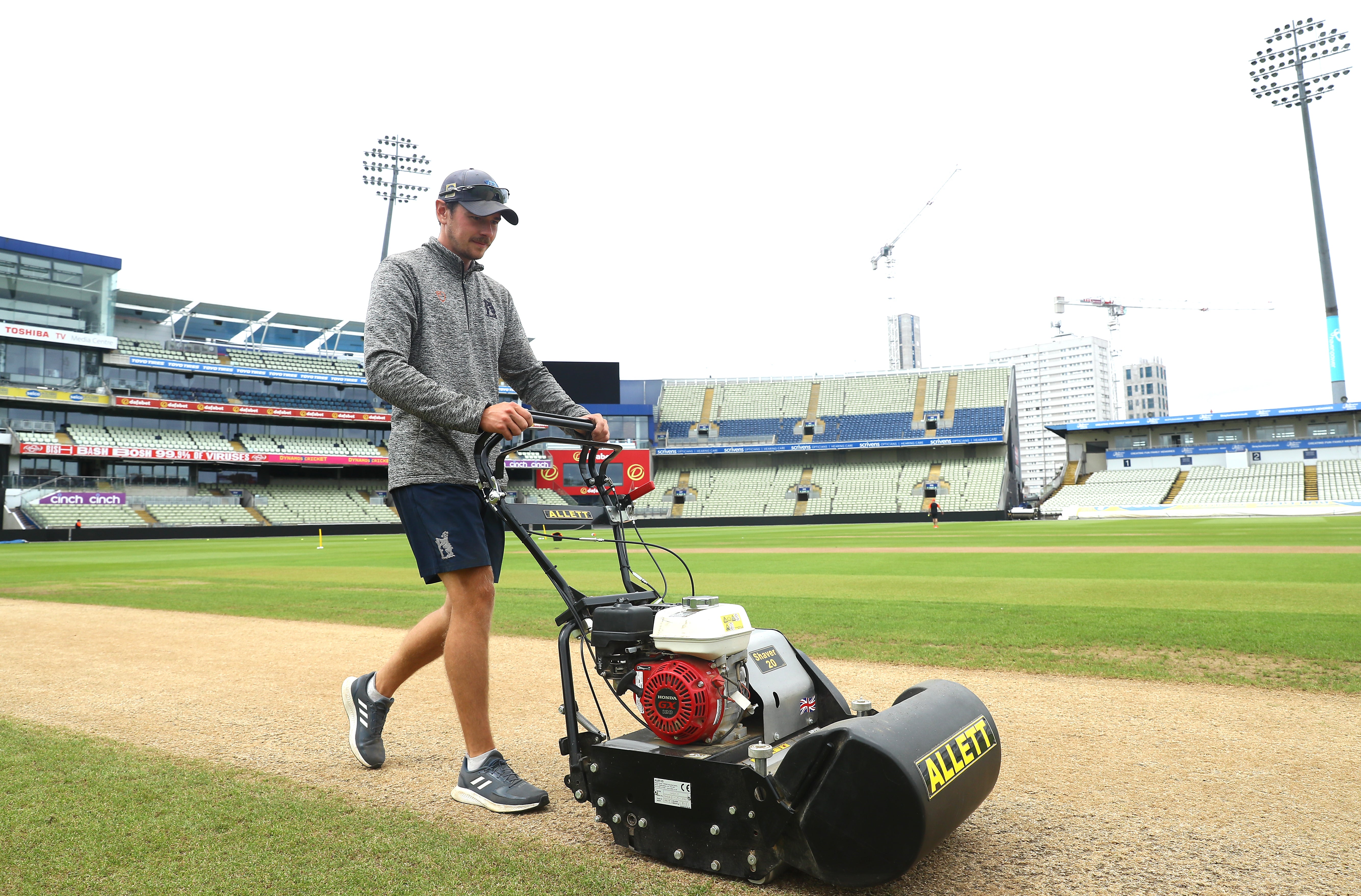 Tondeuse à cylindres Allett Shaver 24