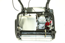 Charger l'image dans la galerie, Tondeuse à cylindres Allett Shaver 24