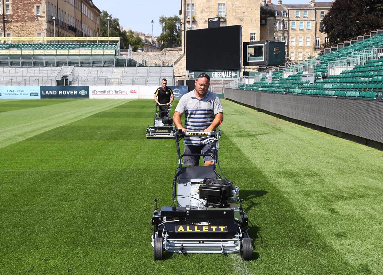 Tondeuse rotative de stade Uplift 86