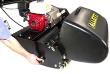 Charger l'image dans la galerie, Tondeuse à cylindre Allett C27 (Moteur avec bac de ramassage)