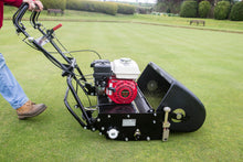 Charger l&#39;image dans la galerie, Allett C24 Cylinder Mower (Power-unit with Grassbox)
