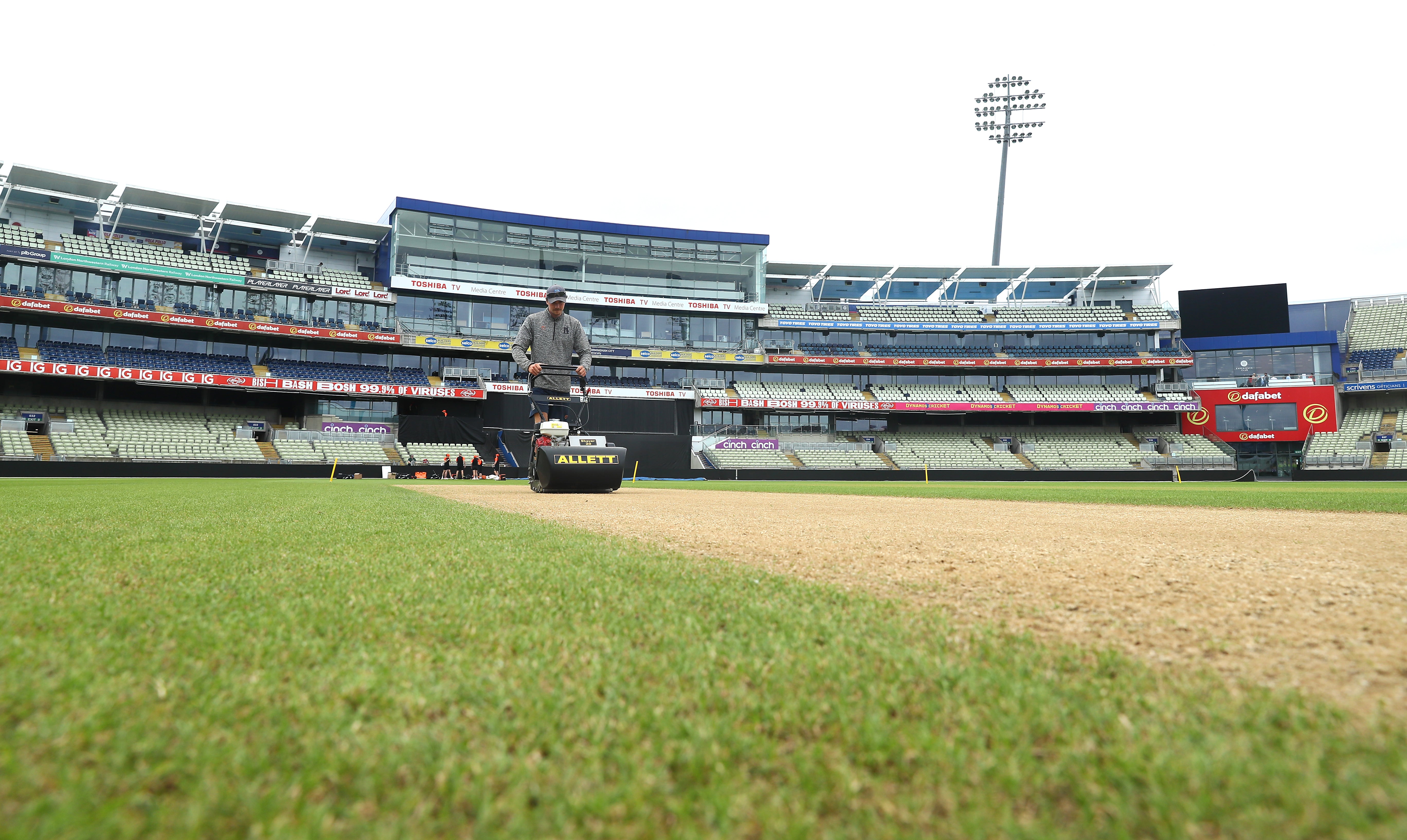 Tondeuse à cylindres Allett Shaver 24 