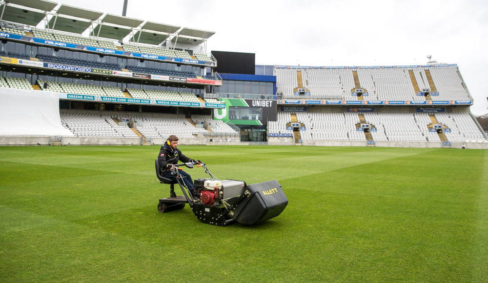 Allett TS100/1 Trailing Seat (Regal, Buffalo 34, C34 & 27)