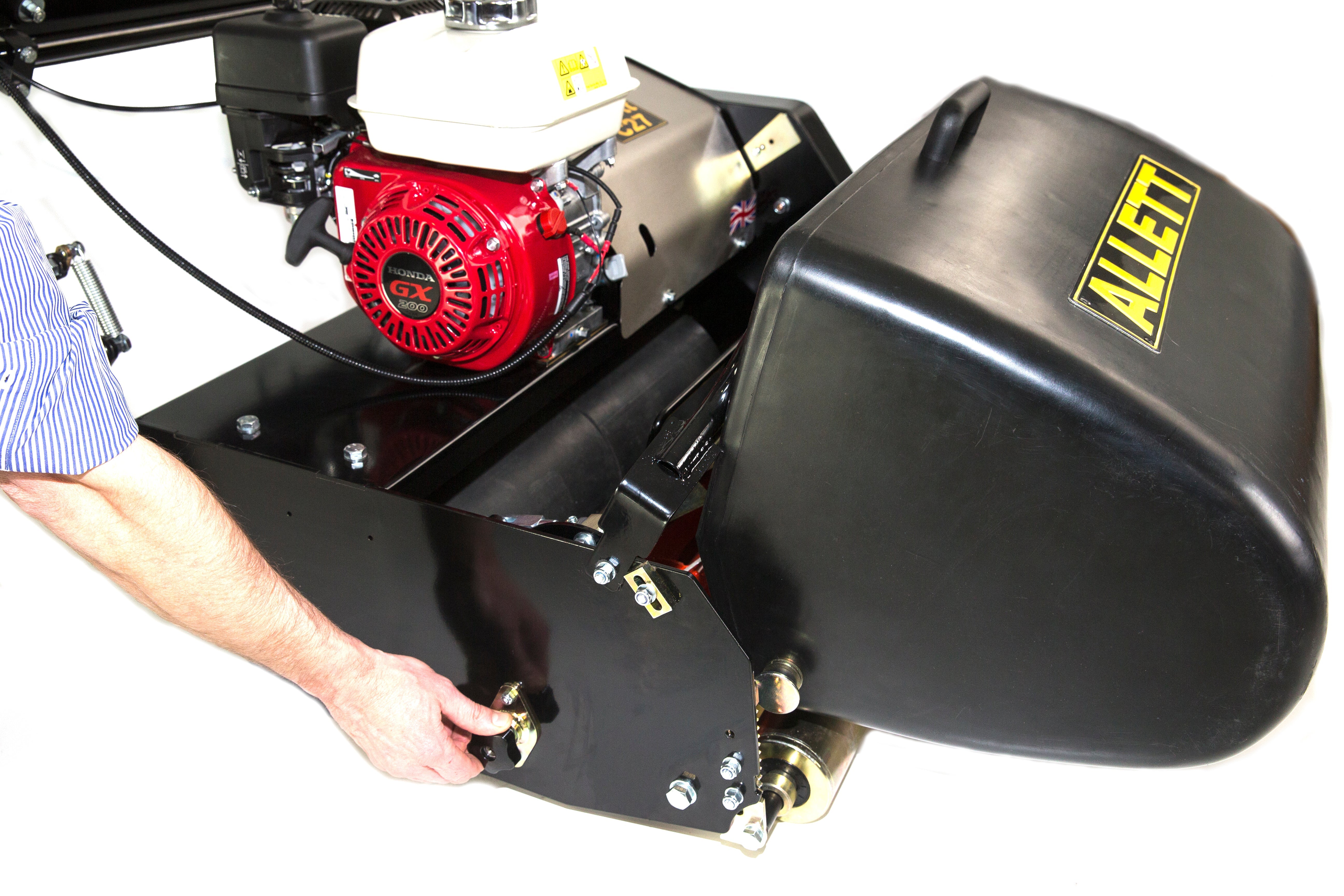 Tondeuse à cylindre Allett C27 (Moteur avec bac de ramassage)